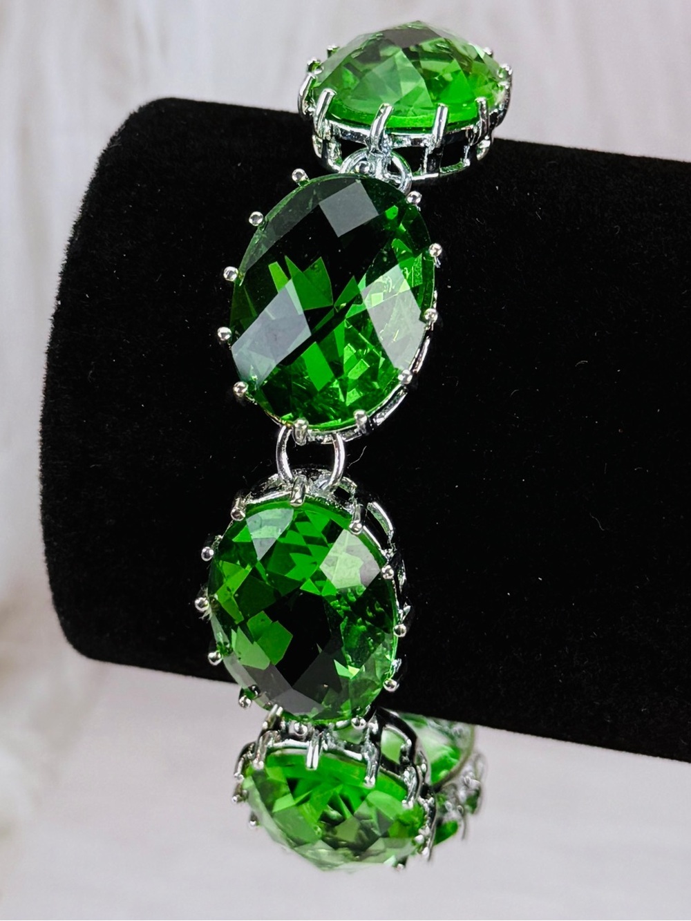 Beautiful chunky green glass 925 silver overlay toggle bracelet